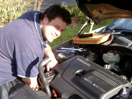Gary, mobile car mechanic in Bracknell, working on his own car