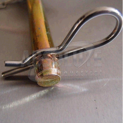 Dick's alternative use of split pin to hold rudder on