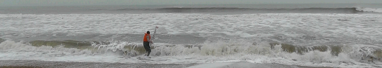click here for higher resolution picture of Snoopy's attempt on 23rd March 2013 - bigger waves ?